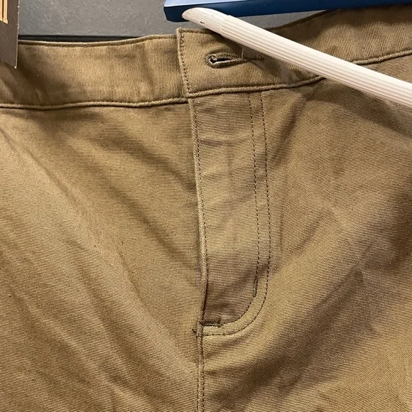 Women's Duluth Trading Co. Brown Curvesetter Waistband Cargo Pants - Picture 3 of 9